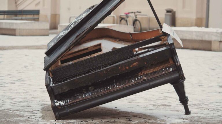 How-to-Get-Rid-of-Old-or-Broken-Piano-on-hometalk-news