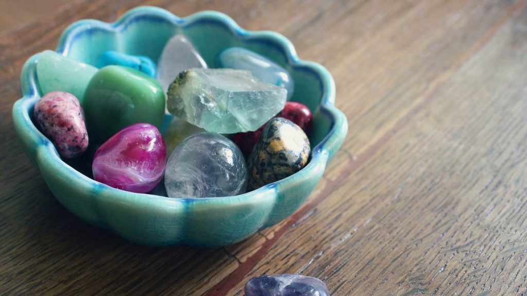 How-to-Buy-Crystal-Products-Online-A-Beginners'-Guide-on-hometalk-news
