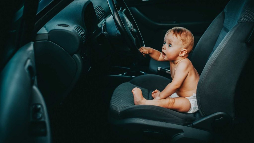 Advantages-of-Using-the-Car-Seats-Travel-Tray-On-HomeTalk